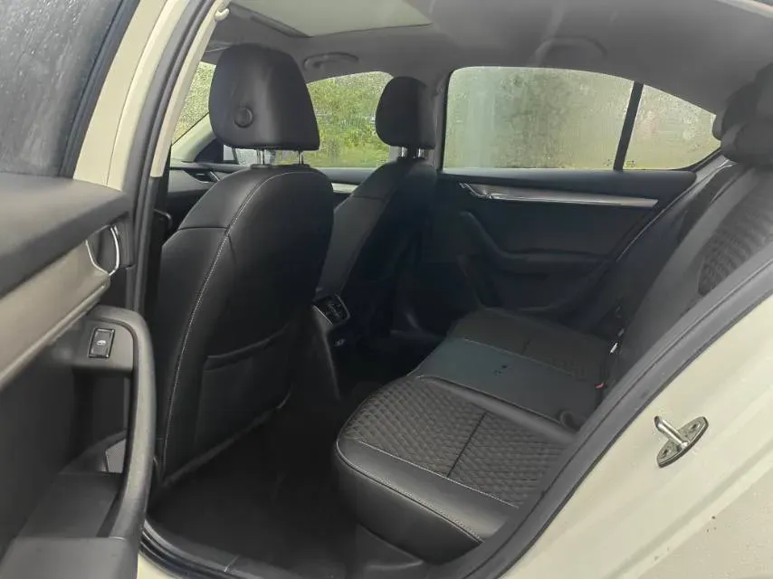 2018 Skoda Octavia 1.2T 116HP L4 7DCT,autocango,china used car exporter,china ev exporter,chinese used car exporter,chinese used ev exporter