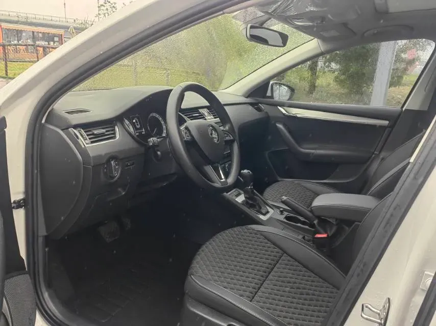 2018 Skoda Octavia 1.2T 116HP L4 7DCT,autocango,china used car exporter,china ev exporter,chinese used car exporter,chinese used ev exporter