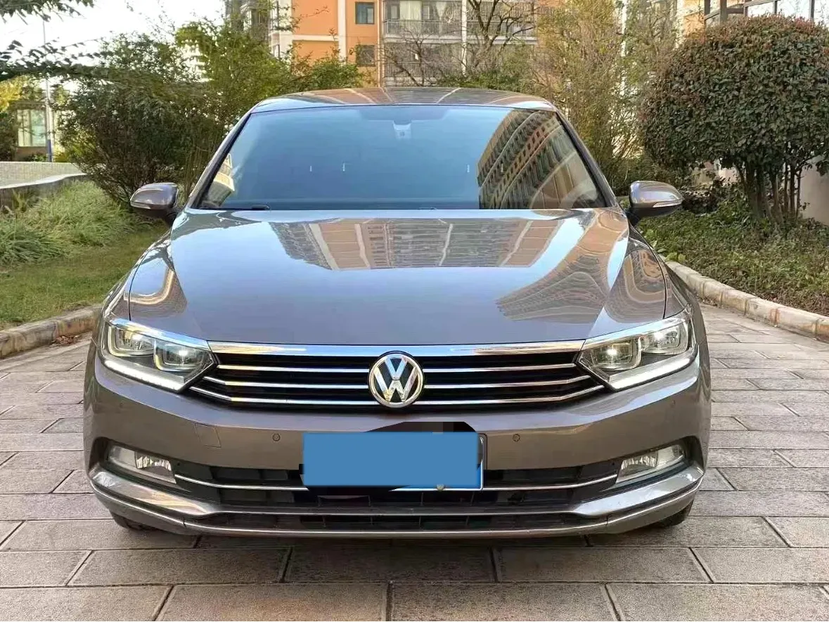 2019 Volkswagen Magotan 2.0T 186HP L4 7DCT,autocango,china used car exporter,china ev exporter,chinese used car exporter,chinese used ev exporter