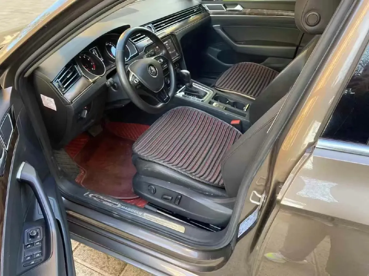 2019 Volkswagen Magotan 2.0T 186HP L4 7DCT,autocango,china used car exporter,china ev exporter,chinese used car exporter,chinese used ev exporter