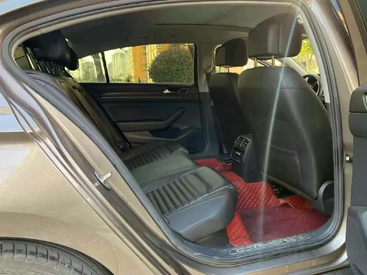 2019 Volkswagen Magotan 2.0T 186HP L4 7DCT,autocango,china used car exporter,china ev exporter,chinese used car exporter,chinese used ev exporter