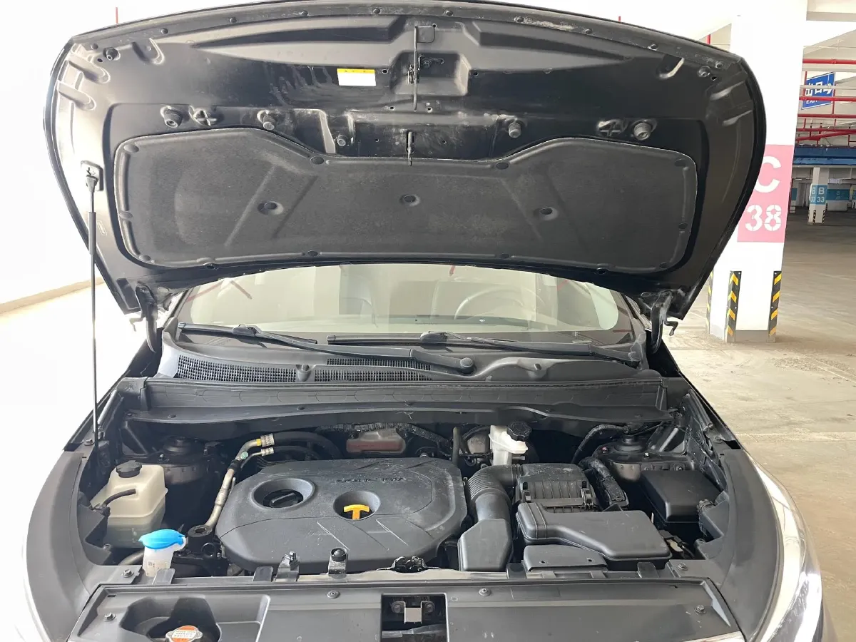 2016 Kia Sportage R 2.0L 165HP L4 6AT,autocango,china used car exporter,china ev exporter,chinese used car exporter,chinese used ev exporter