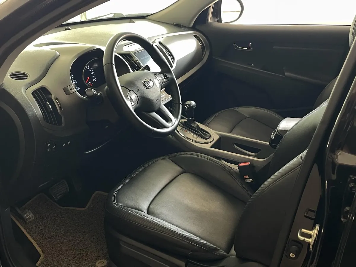 2016 Kia Sportage R 2.0L 165HP L4 6AT,autocango,china used car exporter,china ev exporter,chinese used car exporter,chinese used ev exporter