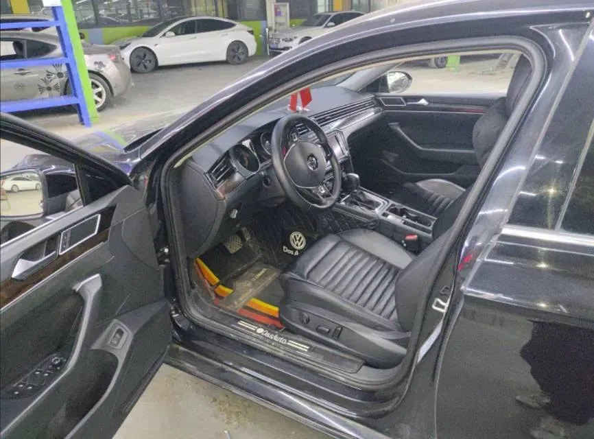 2019 Volkswagen Magotan 2.0T 186HP L4 7DCT,autocango,china used car exporter,china ev exporter,chinese used car exporter,chinese used ev exporter