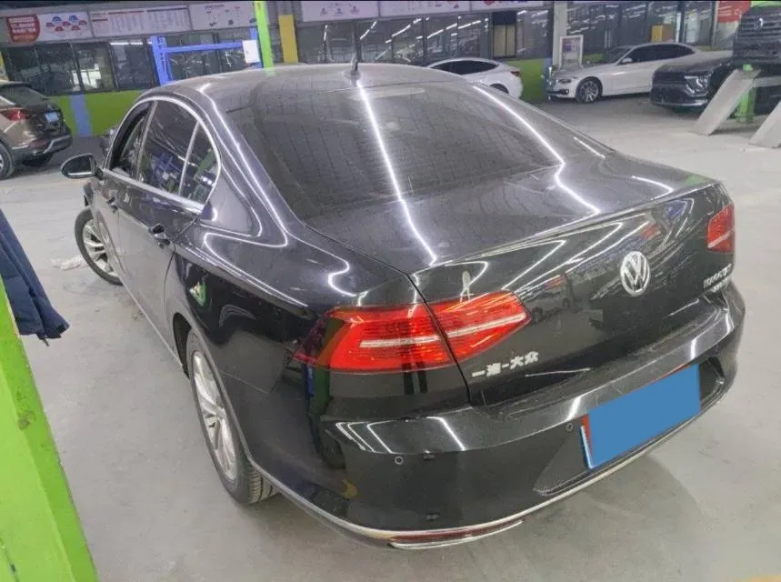 2019 Volkswagen Magotan 2.0T 186HP L4 7DCT,autocango,china used car exporter,china ev exporter,chinese used car exporter,chinese used ev exporter