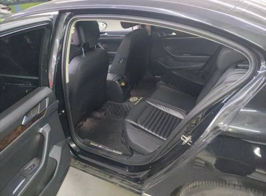 2019 Volkswagen Magotan 2.0T 186HP L4 7DCT,autocango,china used car exporter,china ev exporter,chinese used car exporter,chinese used ev exporter