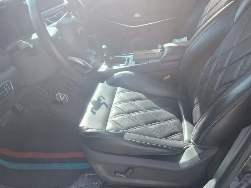 2022 ChangAn Raeton CC 1.5T 188HP L4 7DCT,autocango,china used car exporter,china ev exporter,chinese used car exporter,chinese used ev exporter