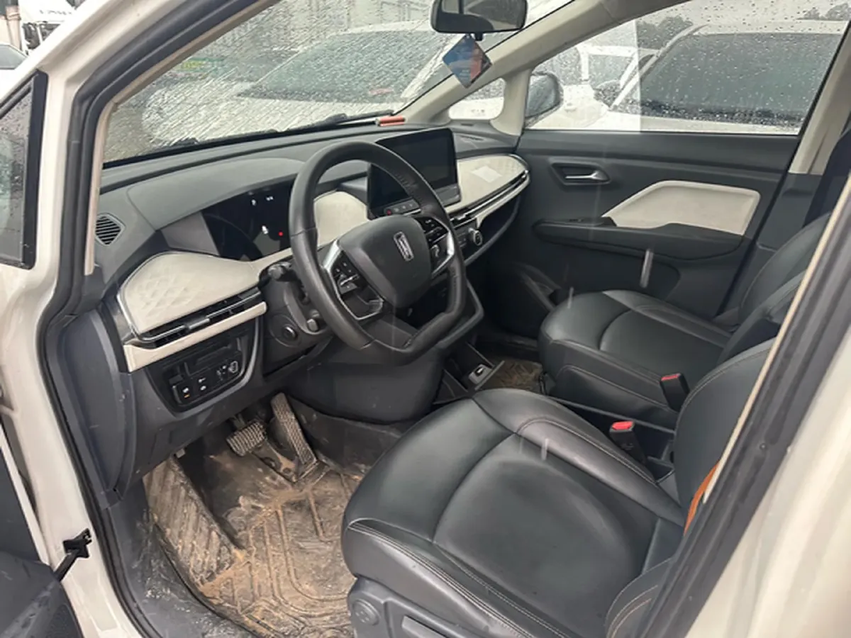 2022 JMC YuHu 7 2.0T 141HP L4 8AT,autocango,china used car exporter,china ev exporter,chinese used car exporter,chinese used ev exporter