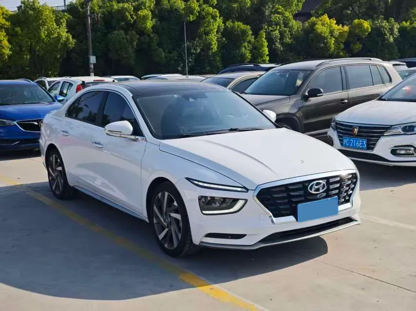 2021 Hyundai Mistra 1.8L 143HP L4 CVT,autocango,china used car exporter,china ev exporter,chinese used car exporter,chinese used ev exporter