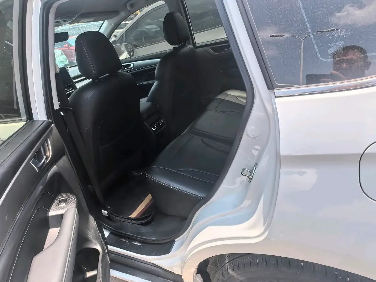 2021 Haval M6 1.5T 150HP L4 7DCT,autocango,china used car exporter,china ev exporter,chinese used car exporter,chinese used ev exporter