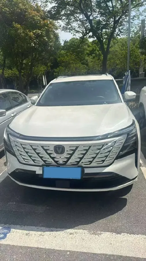 2025 ChangAn CS75 Plus 2.0T 233HP L4 8AT,autocango,china used car exporter,china ev exporter,chinese used car exporter,chinese used ev exporter