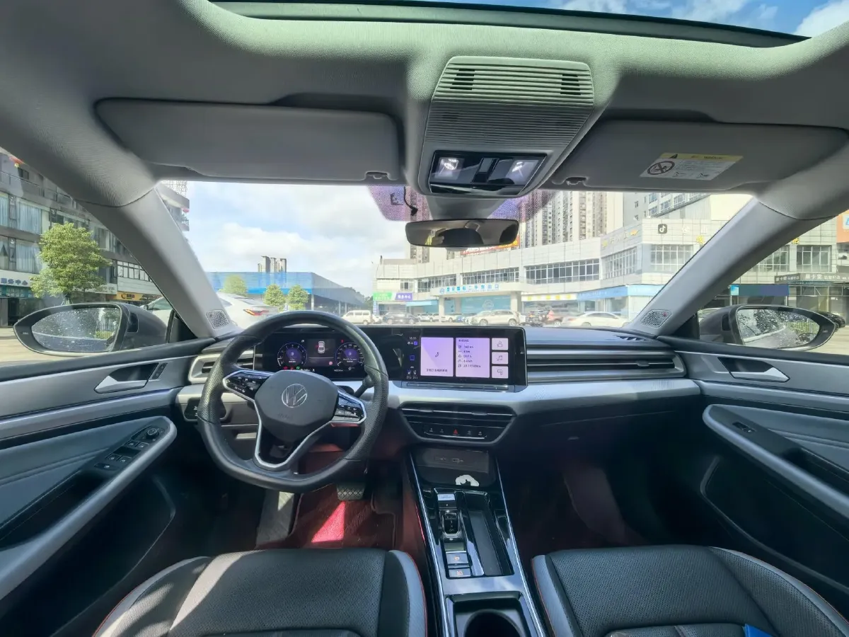 2022 Skoda Superb 2.0T 186HP L4 7DCT,autocango,china used car exporter,china ev exporter,chinese used car exporter,chinese used ev exporter