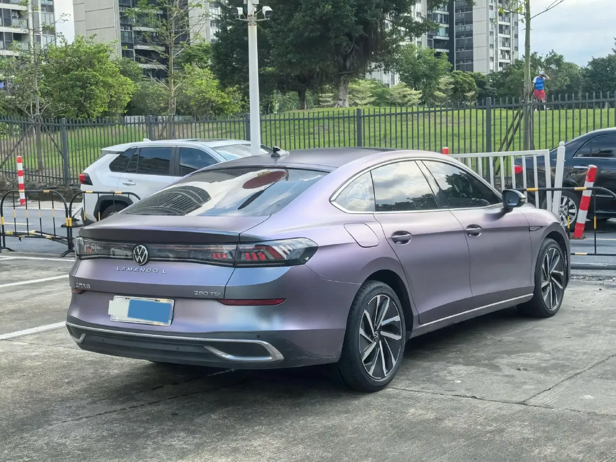 2022 Skoda Superb 2.0T 186HP L4 7DCT,autocango,china used car exporter,china ev exporter,chinese used car exporter,chinese used ev exporter