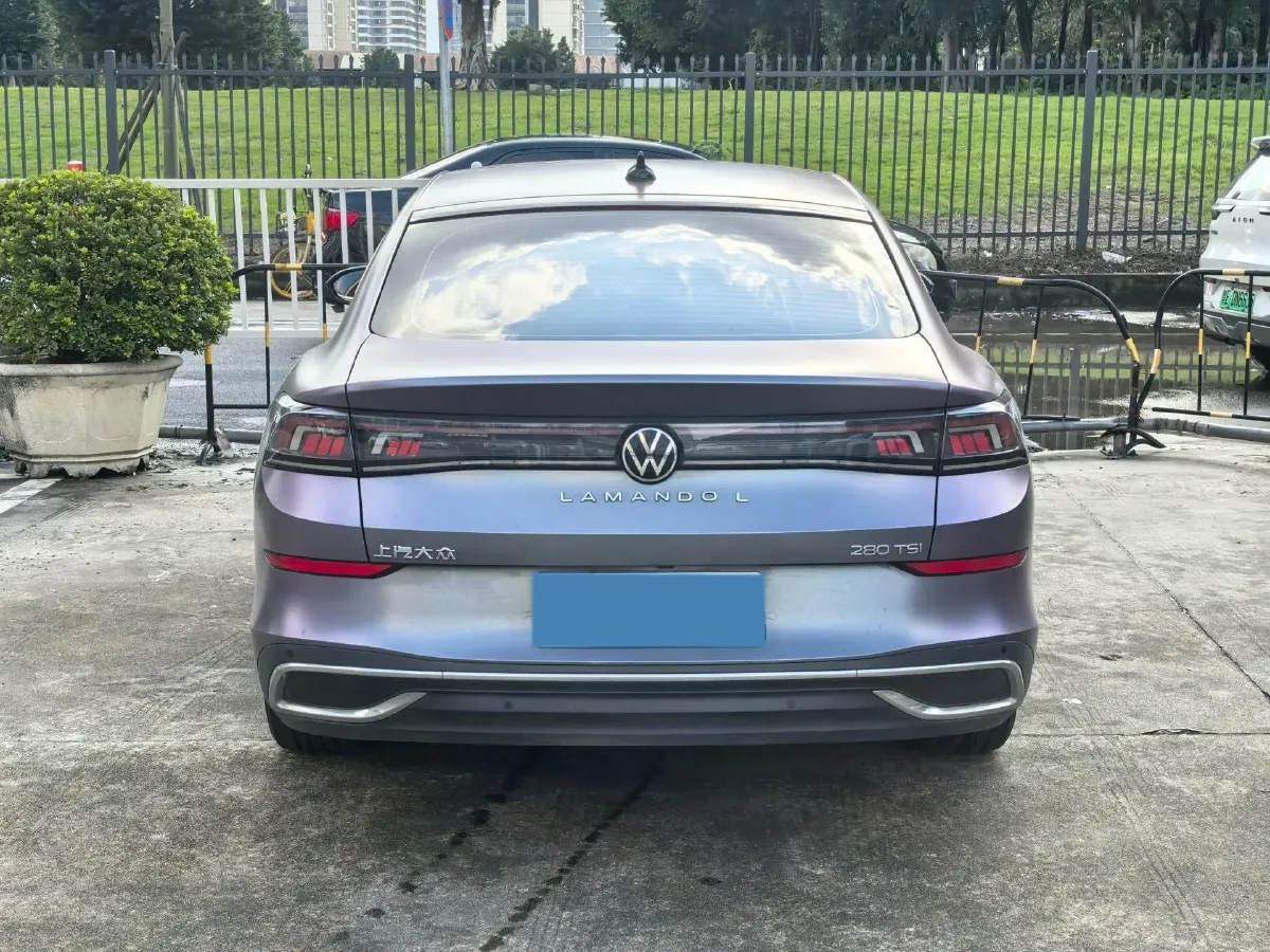 2022 Skoda Superb 2.0T 186HP L4 7DCT,autocango,china used car exporter,china ev exporter,chinese used car exporter,chinese used ev exporter