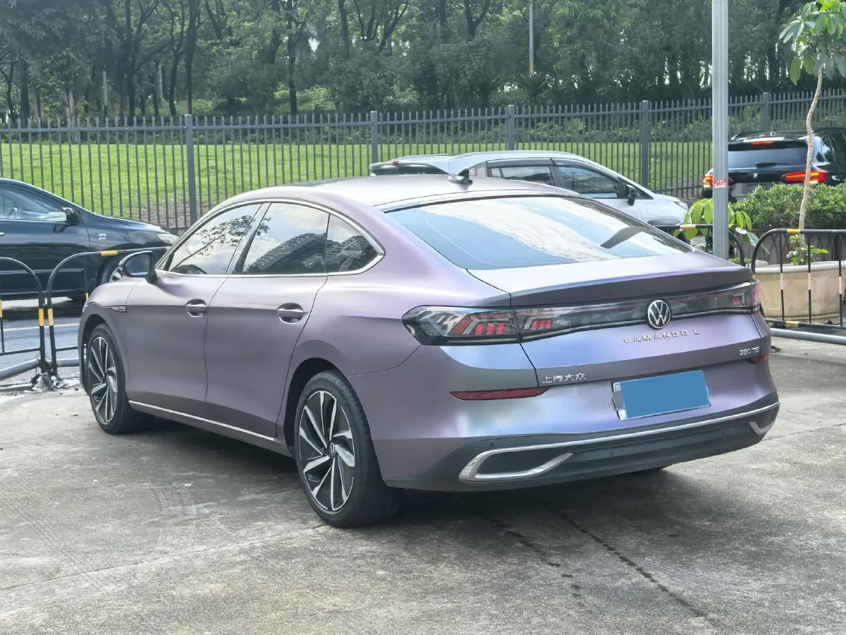 2022 Skoda Superb 2.0T 186HP L4 7DCT,autocango,china used car exporter,china ev exporter,chinese used car exporter,chinese used ev exporter