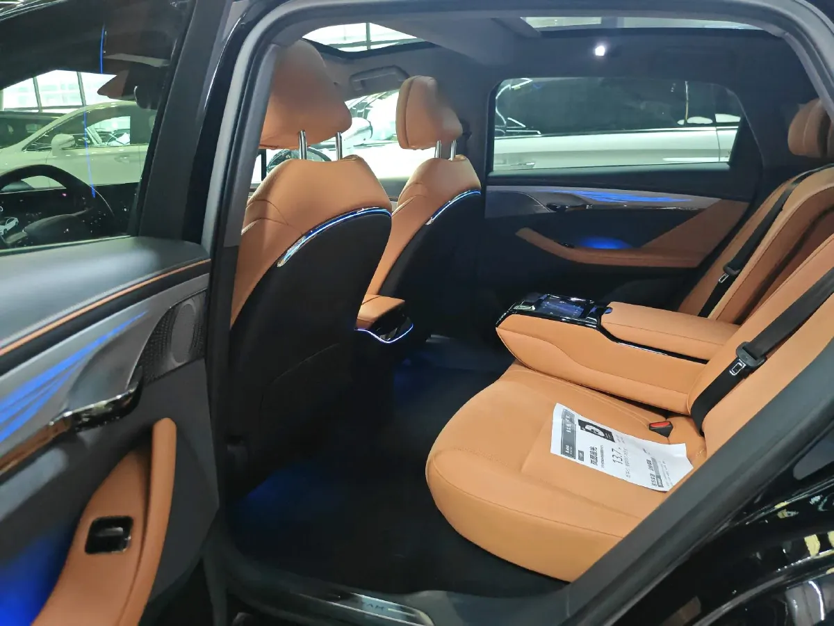 2024 Voyah ZhuiGuang 1.5T 136HP L4 PHEV 43KWH,autocango,china used car exporter,china ev exporter,chinese used car exporter,chinese used ev exporter