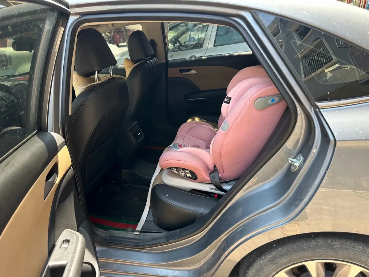 2022 Chevrolet Monza 1.5L 113HP L4 6AT,autocango,china used car exporter,china ev exporter,chinese used car exporter,chinese used ev exporter