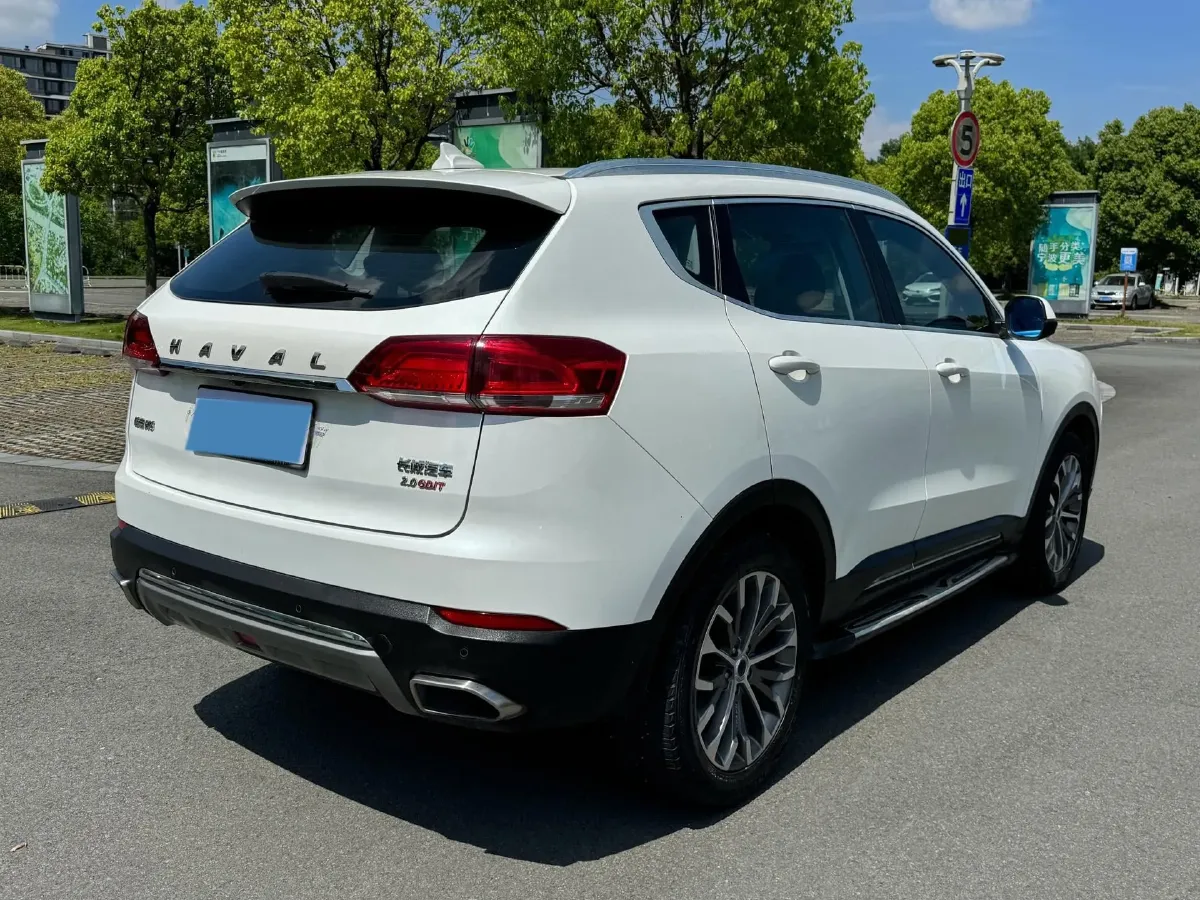2017 Haval H6 2.0T 197HP L4 7DCT,autocango,china used car exporter,china ev exporter,chinese used car exporter,chinese used ev exporter