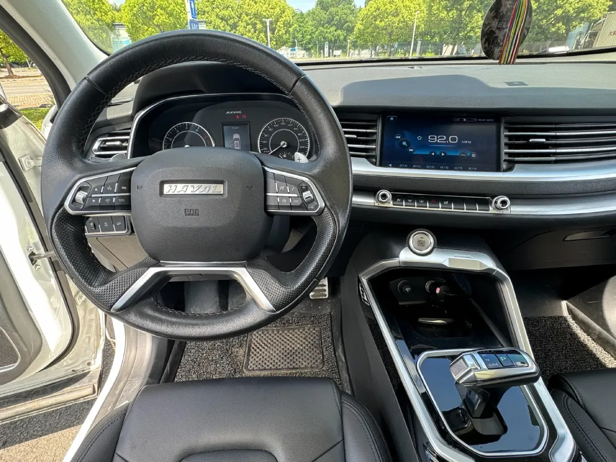 2017 Haval H6 2.0T 197HP L4 7DCT,autocango,china used car exporter,china ev exporter,chinese used car exporter,chinese used ev exporter