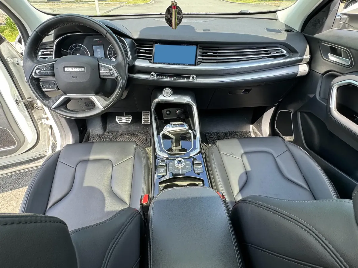 2017 Haval H6 2.0T 197HP L4 7DCT,autocango,china used car exporter,china ev exporter,chinese used car exporter,chinese used ev exporter