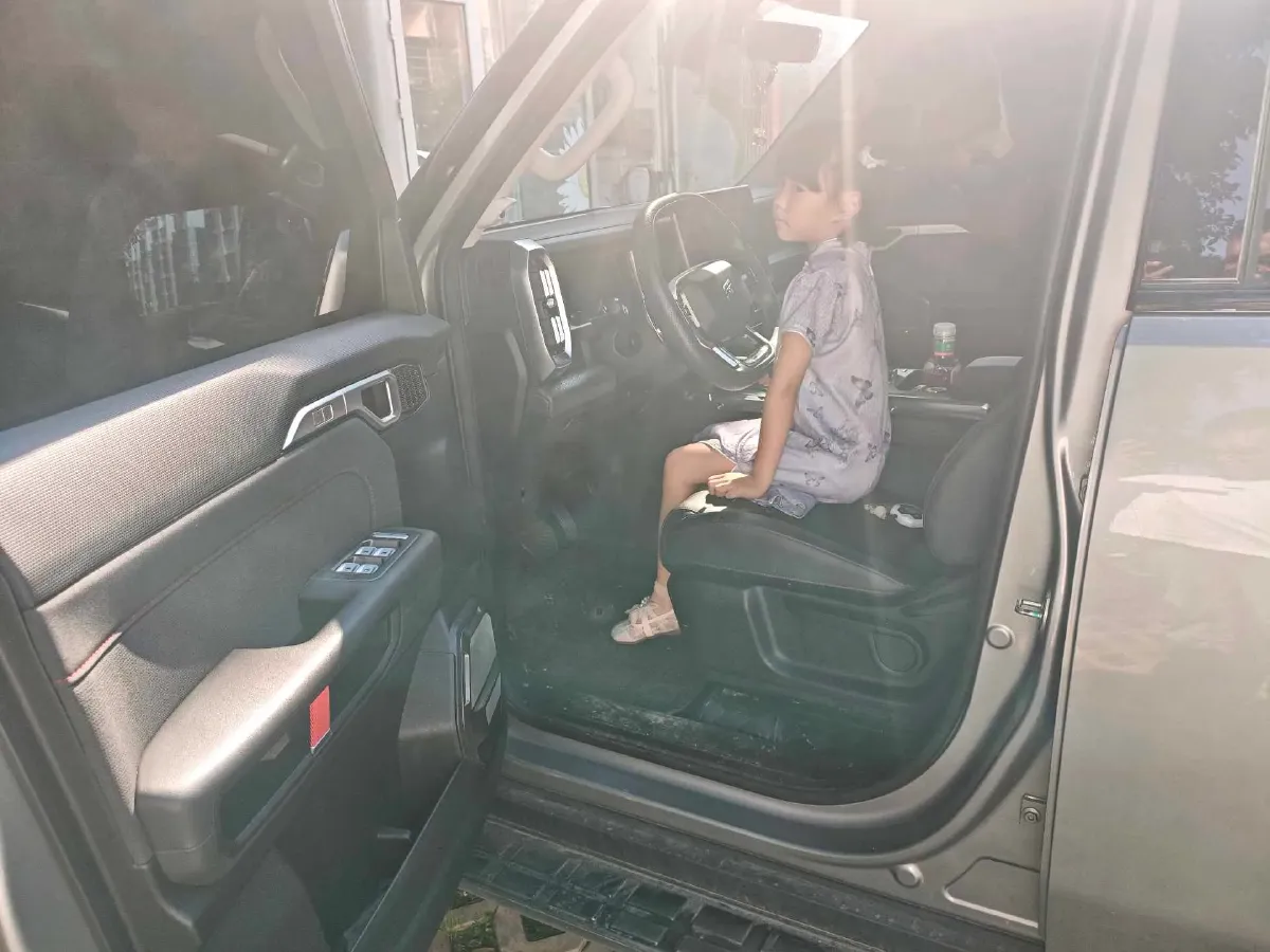 2023 Jetour Traveller 1.5T 184HP L4 7DCT,autocango,china used car exporter,china ev exporter,chinese used car exporter,chinese used ev exporter