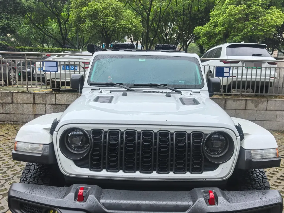2021 Jeep Wrangler 2.0T 266HP L4 8AT,autocango,china used car exporter,china ev exporter,chinese used car exporter,chinese used ev exporter