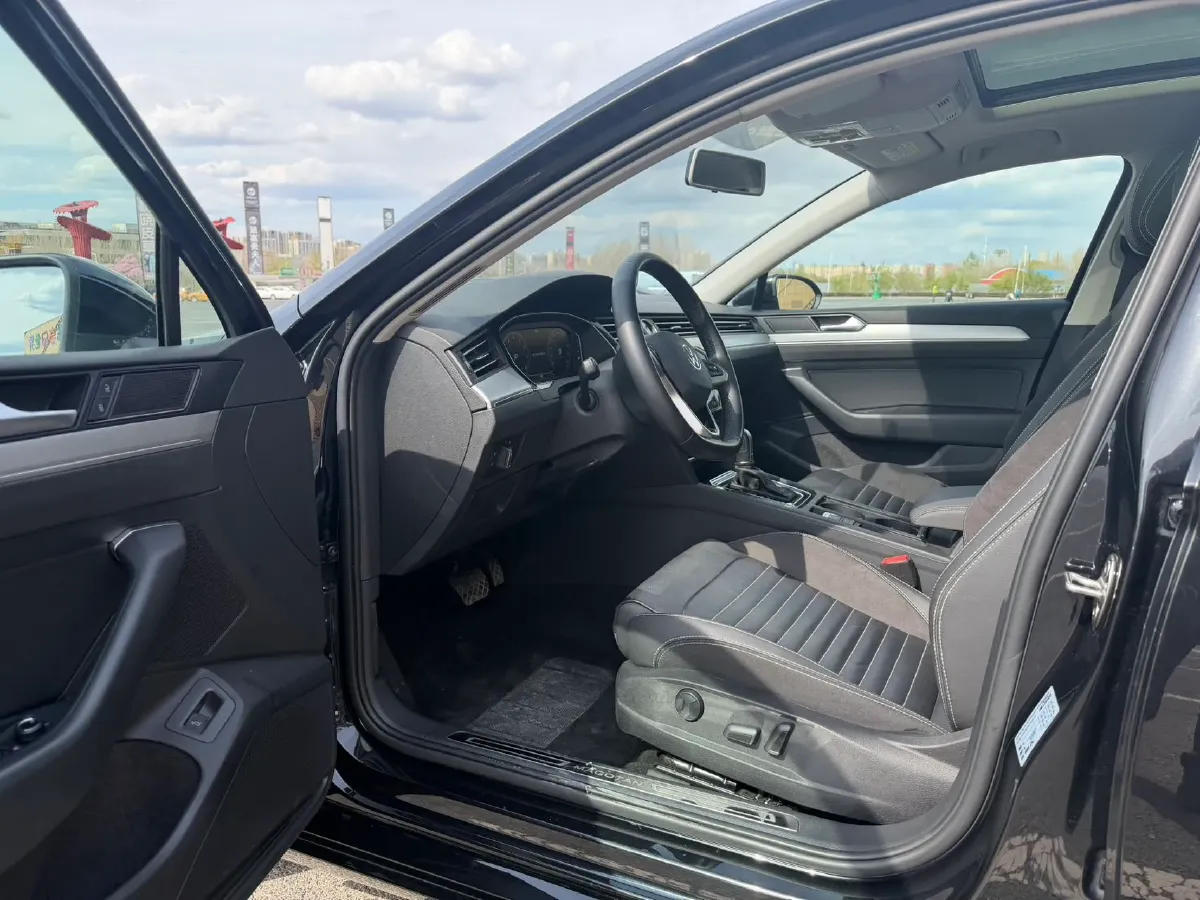 2020 Volkswagen Magotan 1.4T 150HP L4 7DCT,autocango,china used car exporter,china ev exporter,chinese used car exporter,chinese used ev exporter