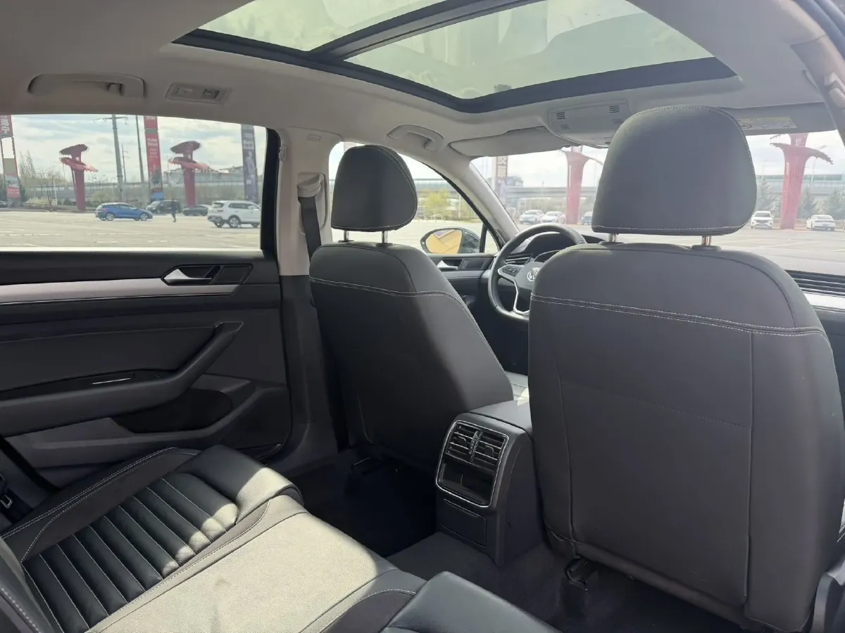 2020 Volkswagen Magotan 1.4T 150HP L4 7DCT,autocango,china used car exporter,china ev exporter,chinese used car exporter,chinese used ev exporter