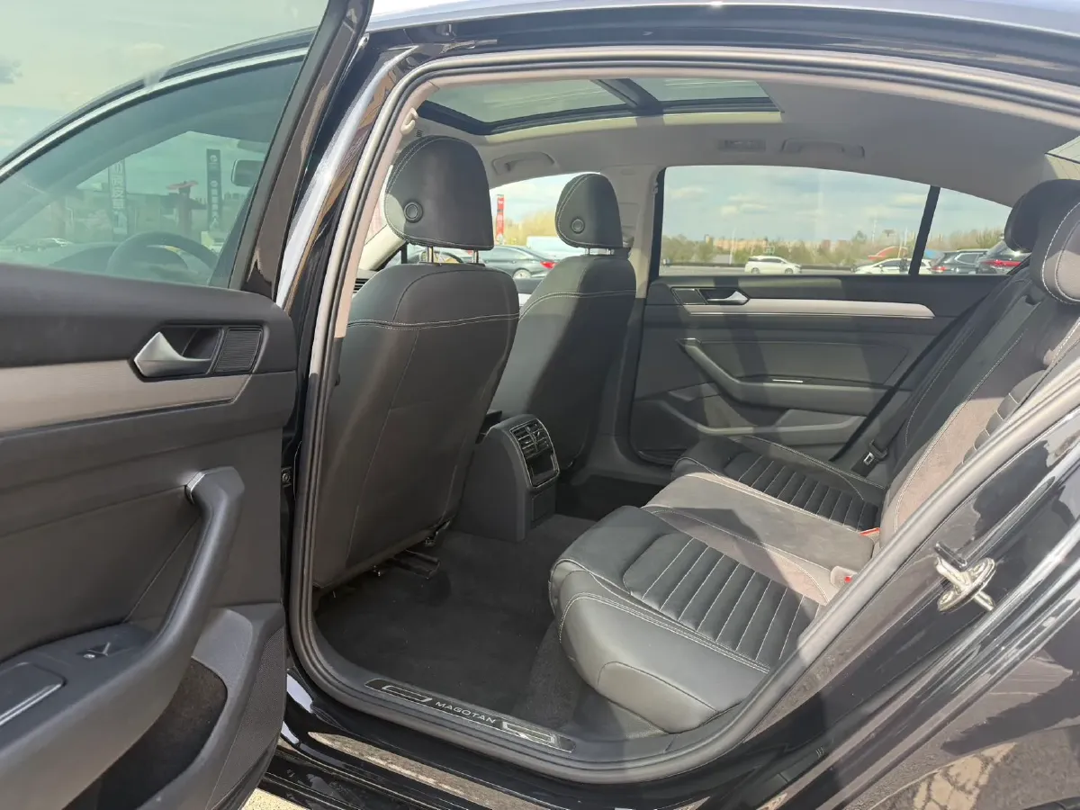 2020 Volkswagen Magotan 1.4T 150HP L4 7DCT,autocango,china used car exporter,china ev exporter,chinese used car exporter,chinese used ev exporter