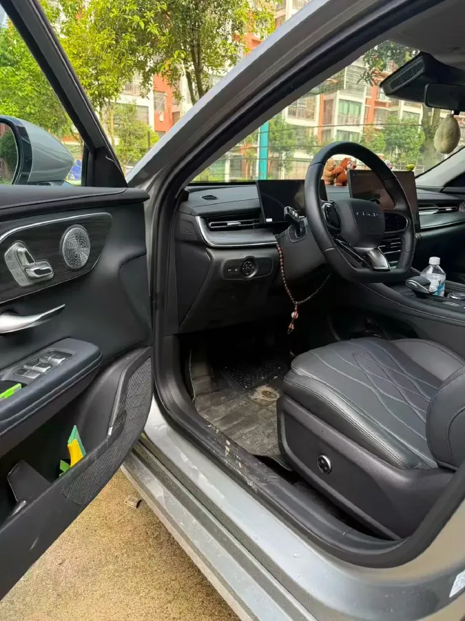 2025 Chery Arrizo 8 Pro 1.6T 197HP L4 7DCT,autocango,china used car exporter,china ev exporter,chinese used car exporter,chinese used ev exporter