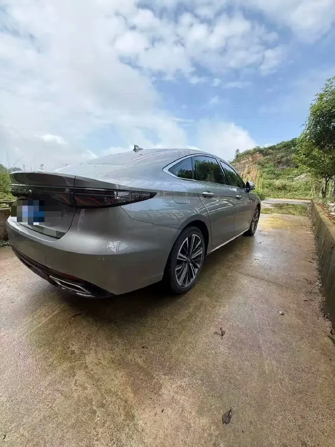 2025 Chery Arrizo 8 Pro 1.6T 197HP L4 7DCT,autocango,china used car exporter,china ev exporter,chinese used car exporter,chinese used ev exporter