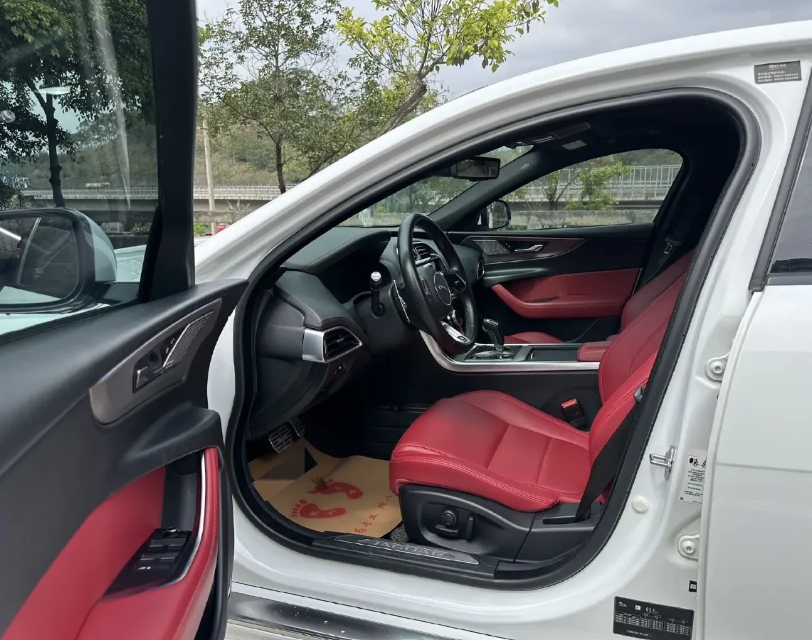 2020 Jaguar XEL 2.0T 200HP L4 8AT,autocango,china used car exporter,china ev exporter,chinese used car exporter,chinese used ev exporter