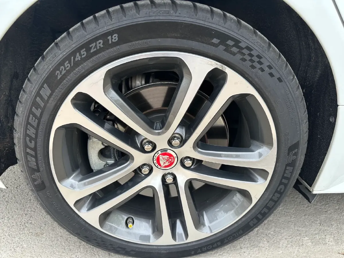 2020 Jaguar XEL 2.0T 200HP L4 8AT,autocango,china used car exporter,china ev exporter,chinese used car exporter,chinese used ev exporter
