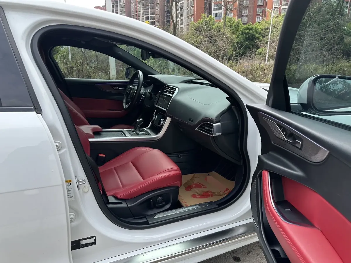 2020 Jaguar XEL 2.0T 200HP L4 8AT,autocango,china used car exporter,china ev exporter,chinese used car exporter,chinese used ev exporter