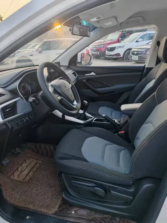 2018 BaoJun 530 1.5T 150HP L4 6MT,autocango,china used car exporter,china ev exporter,chinese used car exporter,chinese used ev exporter