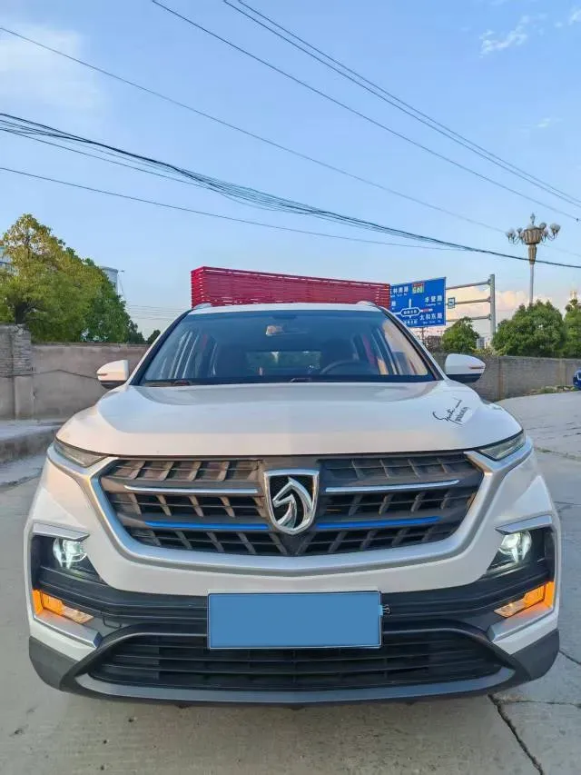 2018 BaoJun 530 1.5T 150HP L4 6MT,autocango,china used car exporter,china ev exporter,chinese used car exporter,chinese used ev exporter
