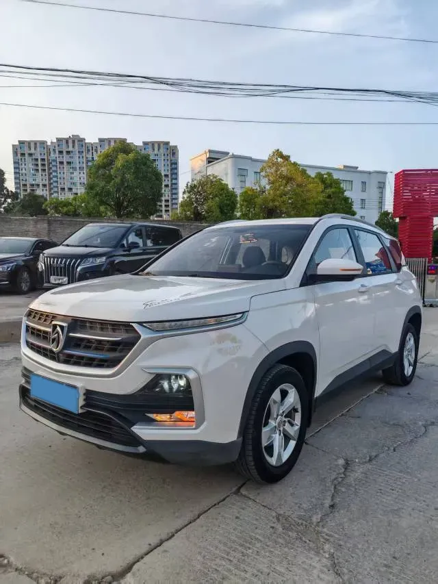 2018 BaoJun 530 1.5T 150HP L4 6MT,autocango,china used car exporter,china ev exporter,chinese used car exporter,chinese used ev exporter