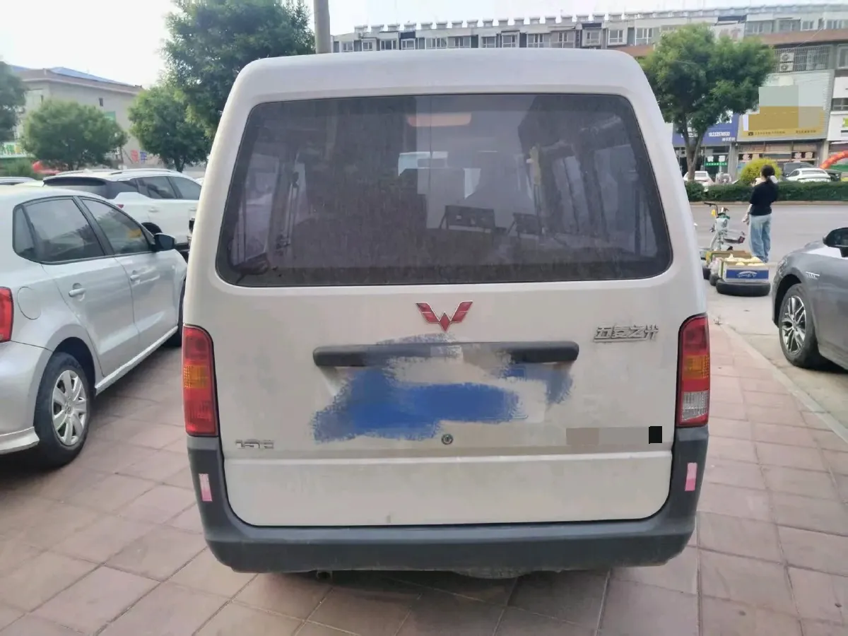 2023 WuLing ZhiGuang 1.5L 102HP L4 5MT,autocango,china used car exporter,china ev exporter,chinese used car exporter,chinese used ev exporter