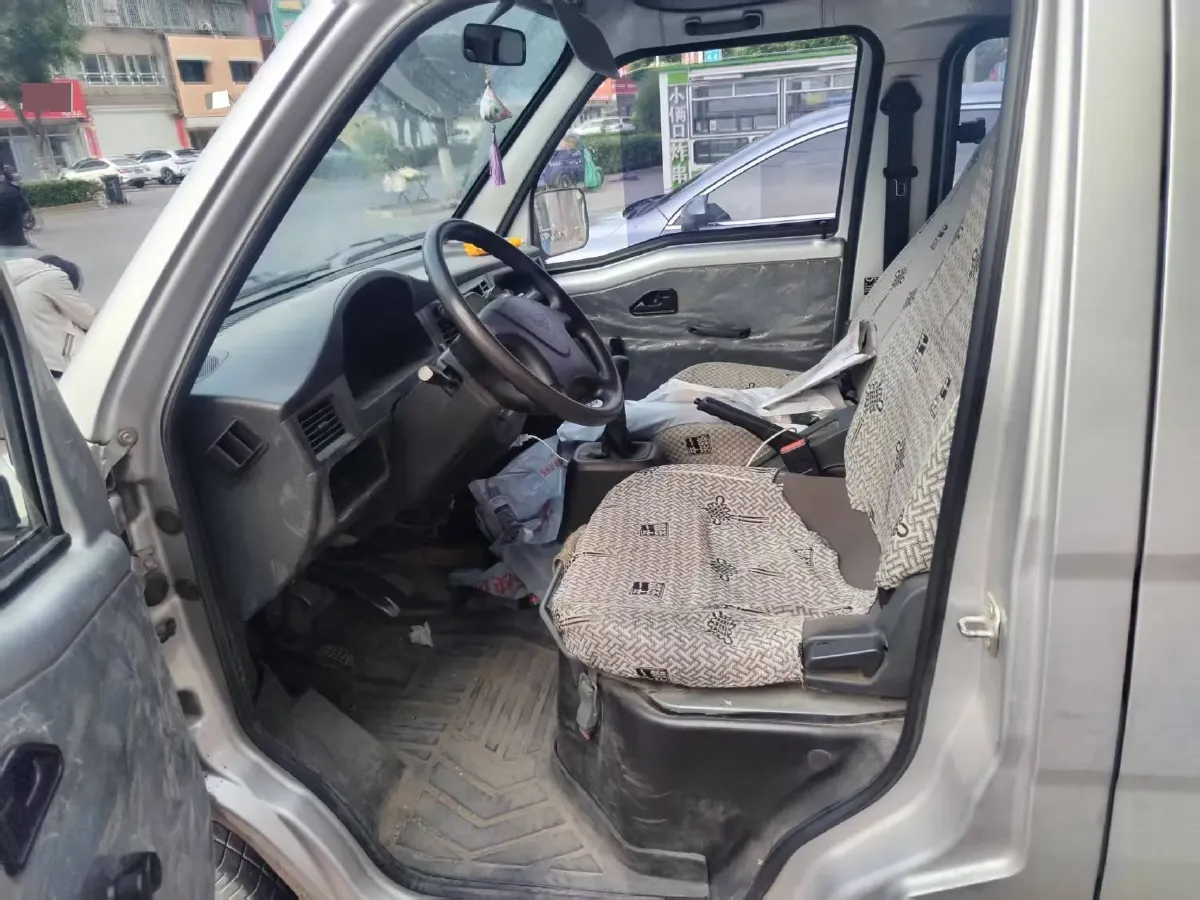 2023 WuLing ZhiGuang 1.5L 102HP L4 5MT,autocango,china used car exporter,china ev exporter,chinese used car exporter,chinese used ev exporter