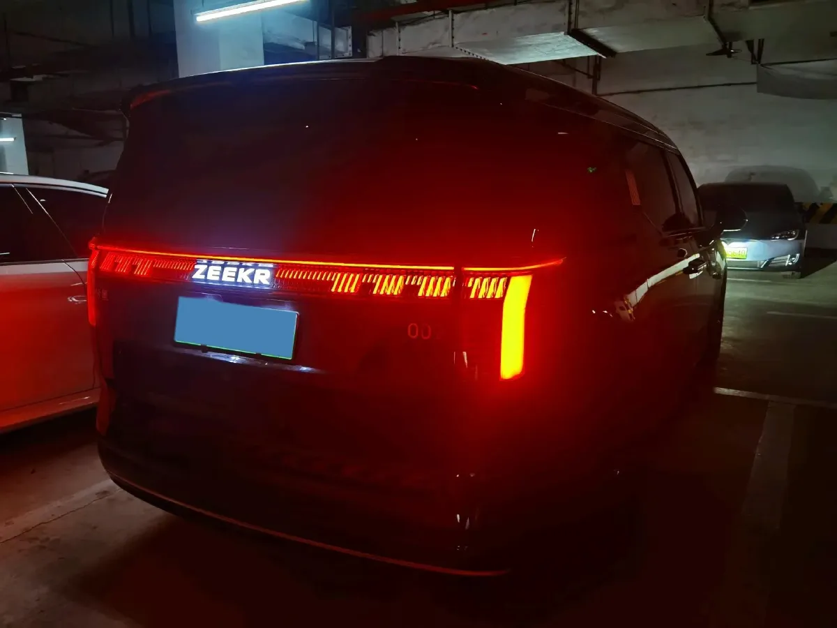 2024 Zeekr 009 BEV 108KWH,autocango,china used car exporter,china ev exporter,chinese used car exporter,chinese used ev exporter