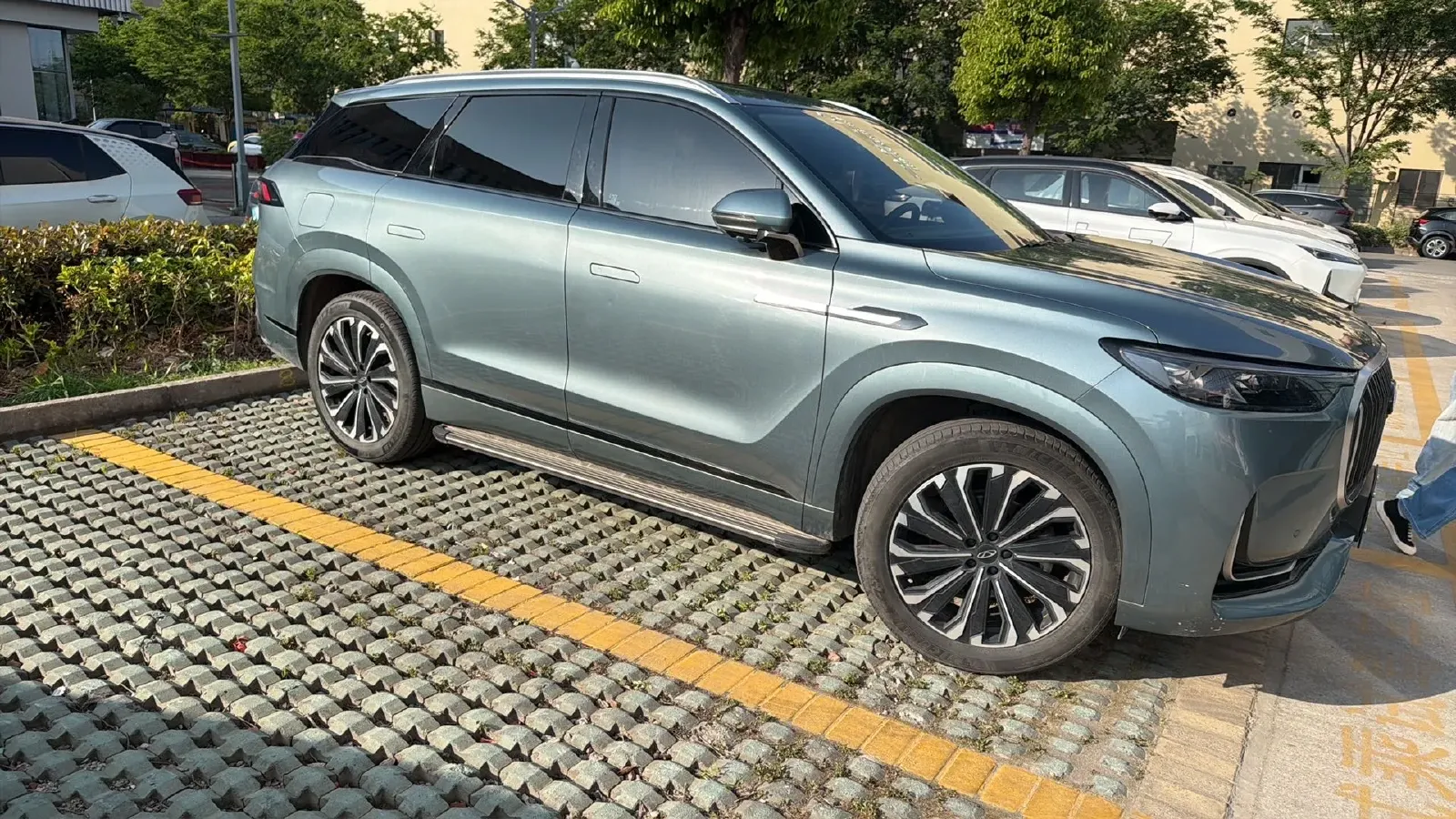 2023 Chery Tiggo 9 2.0T 261HP L4 8AT,autocango,china used car exporter,china ev exporter,chinese used car exporter,chinese used ev exporter
