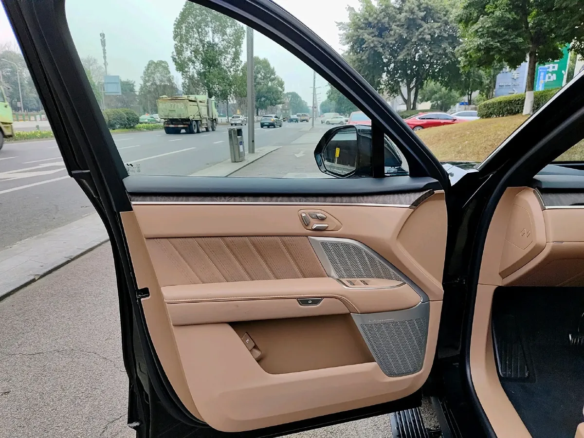 2025 ONVO L90 BEV,autocango,china used car exporter,china ev exporter,chinese used car exporter,chinese used ev exporter