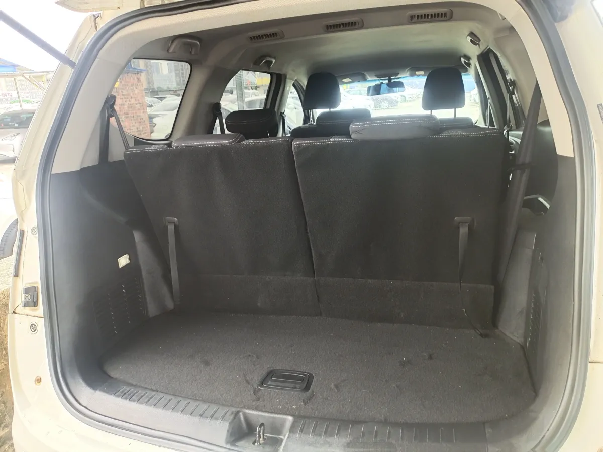 2019 BaoJun 730 1.5T 151HP L4 CVT,autocango,china used car exporter,china ev exporter,chinese used car exporter,chinese used ev exporter