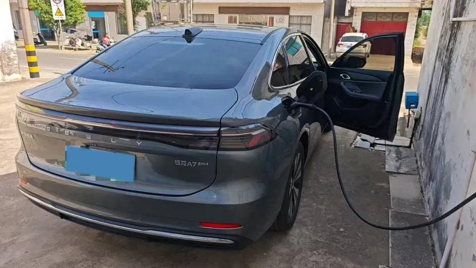 2025 Geely Galaxy A7 1.5L 112HP L4 1DHT PHEV,autocango,china used car exporter,china ev exporter,chinese used car exporter,chinese used ev exporter