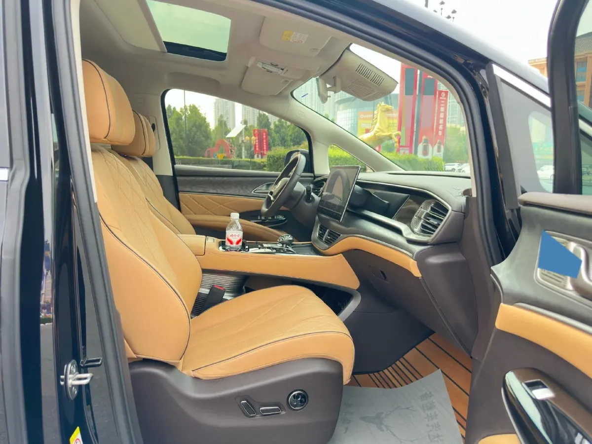 2024 Denza D9 1.5T 139HP L4 E-CVT PHEV 40KWH,autocango,china used car exporter,china ev exporter,chinese used car exporter,chinese used ev exporter