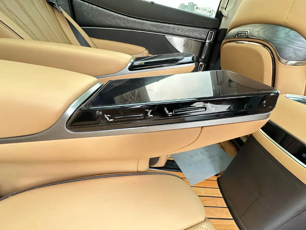 2024 Denza D9 1.5T 139HP L4 E-CVT PHEV 40KWH,autocango,china used car exporter,china ev exporter,chinese used car exporter,chinese used ev exporter