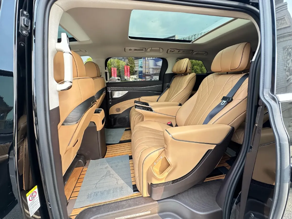 2024 Denza D9 1.5T 139HP L4 E-CVT PHEV 40KWH,autocango,china used car exporter,china ev exporter,chinese used car exporter,chinese used ev exporter