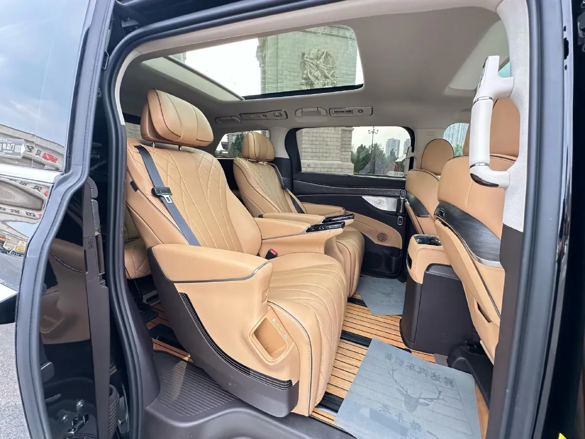 2024 Denza D9 1.5T 139HP L4 E-CVT PHEV 40KWH,autocango,china used car exporter,china ev exporter,chinese used car exporter,chinese used ev exporter