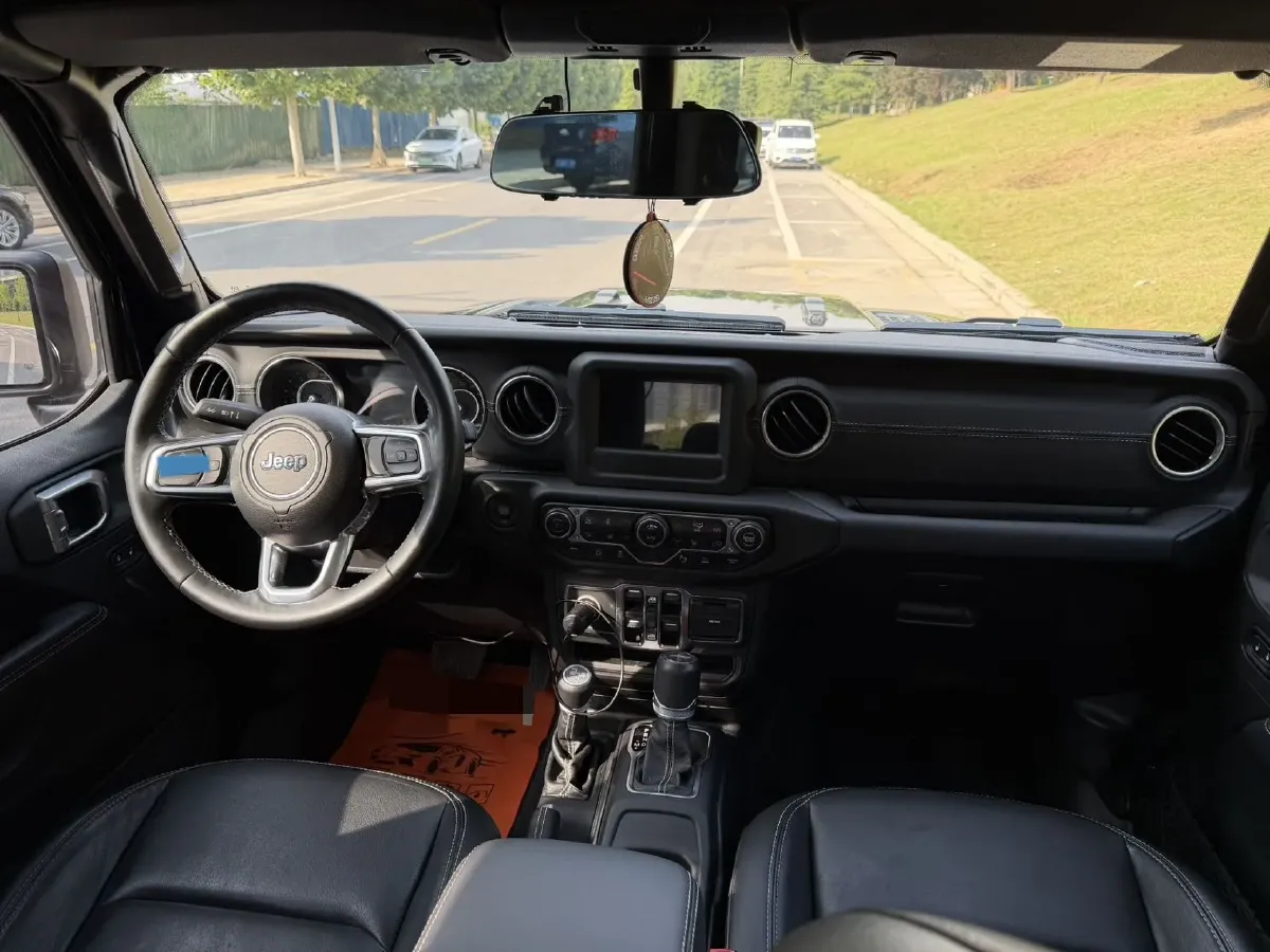 2021 Jeep Wrangler 2.0T 266HP L4 8AT,autocango,china used car exporter,china ev exporter,chinese used car exporter,chinese used ev exporter