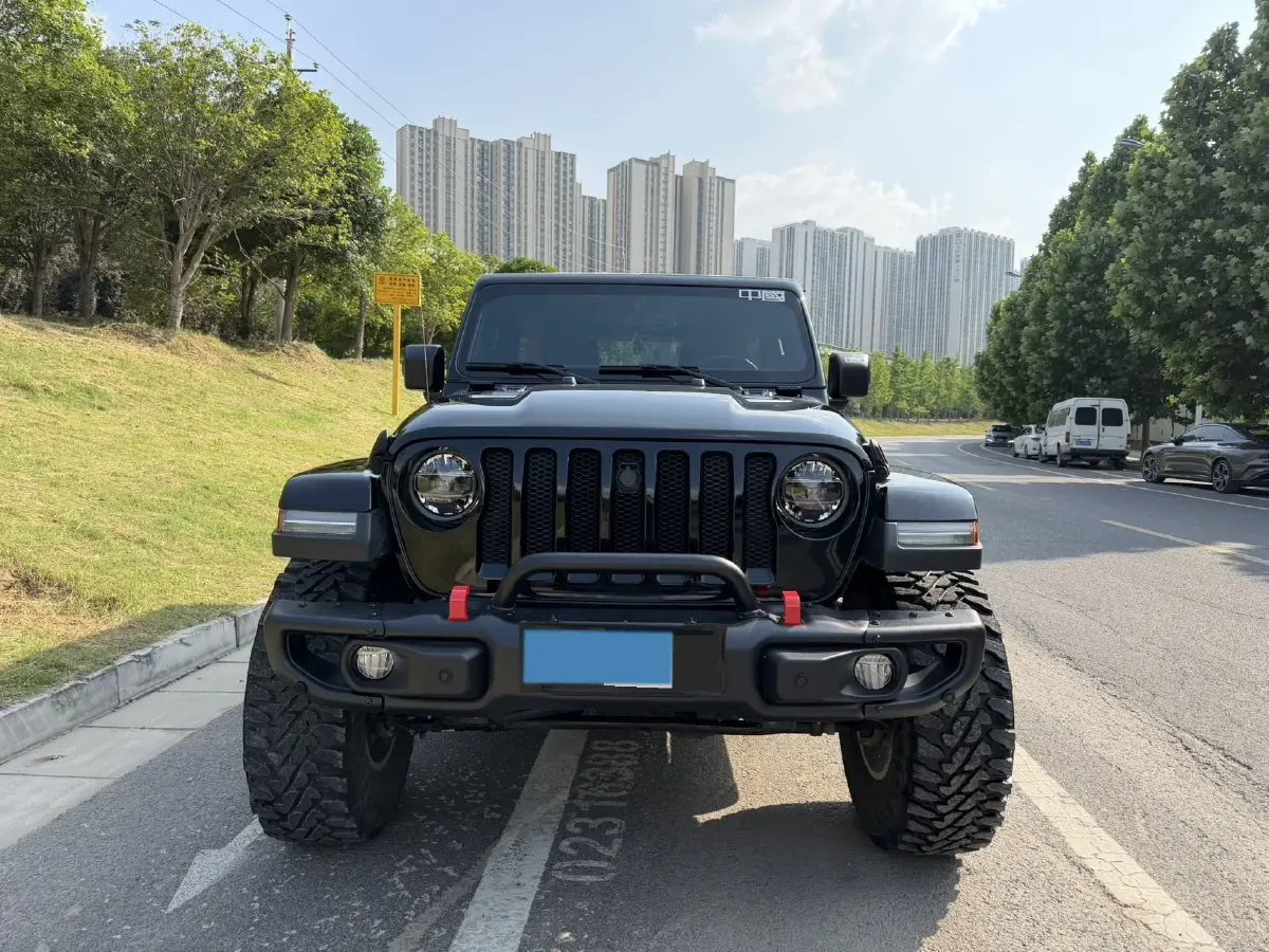 2021 Jeep Wrangler 2.0T 266HP L4 8AT,autocango,china used car exporter,china ev exporter,chinese used car exporter,chinese used ev exporter
